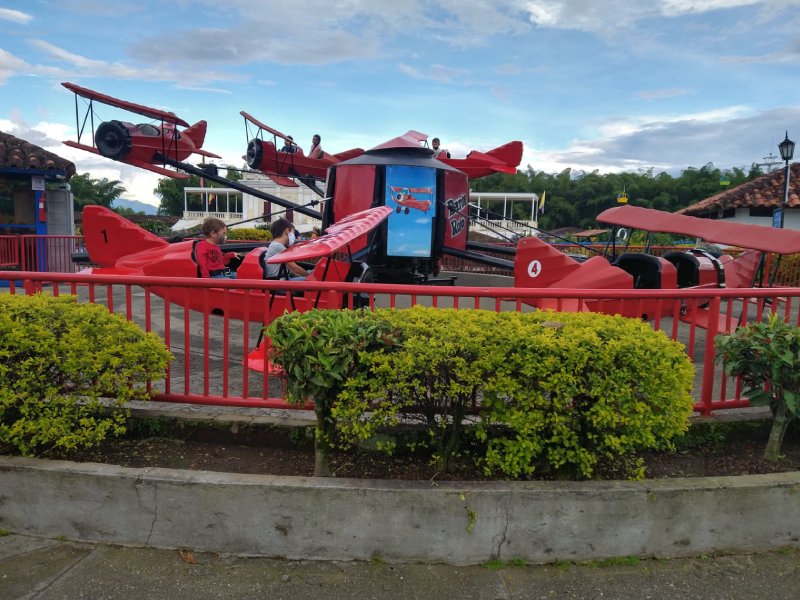 parque del cafe colombia